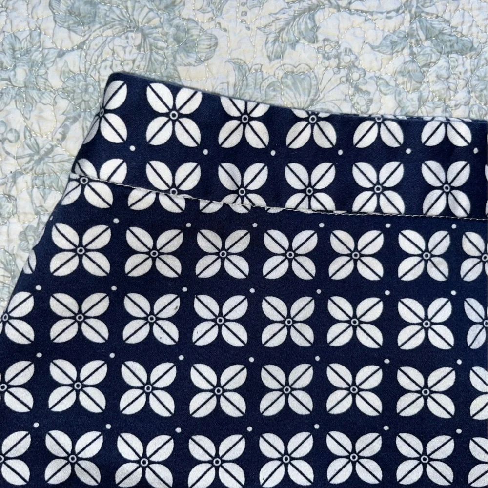 DownEast Blue and White A-Line Skirt Knee-Length (1-140) - Picture 2 of 13